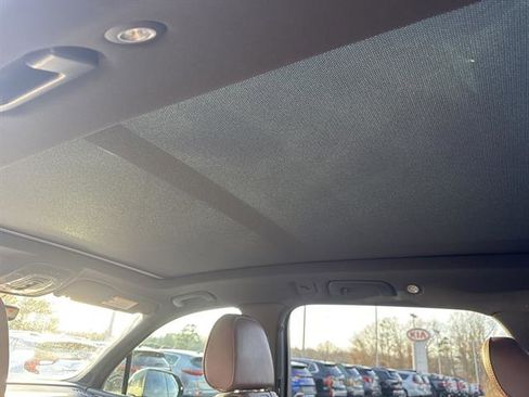 Used 2017 Audi Q7 3.0T Premium Plus w/ Premium Plus Package image 18