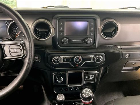 Used 2021 Jeep Wrangler Sport image 18