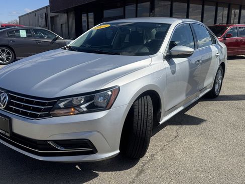 Used 2016 Volkswagen Passat 1.8T S image 5