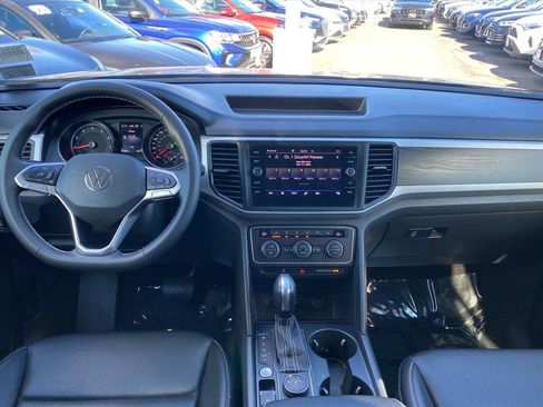 Used 2021 Volkswagen Atlas SE w/ Towing Package image 10