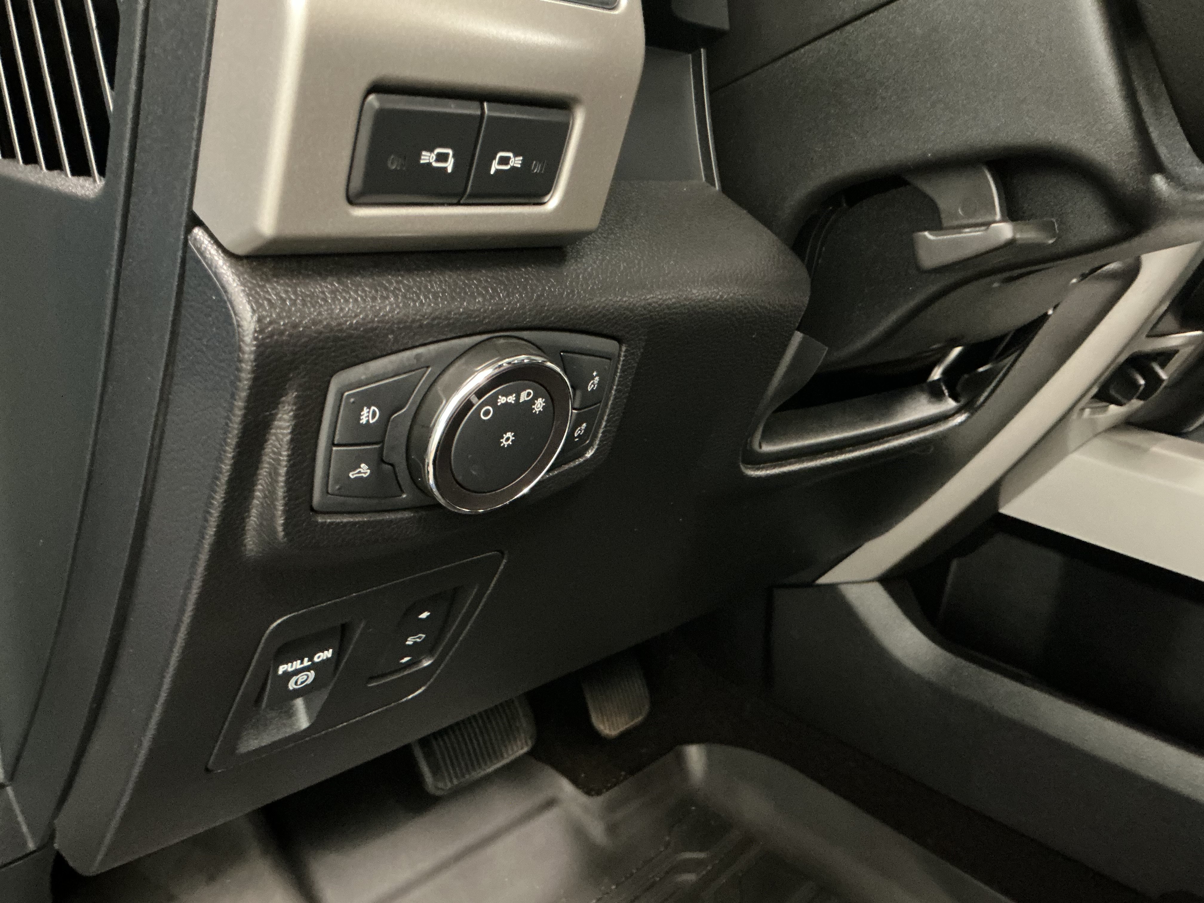 Used 2019 Ford F150 Lariat AWD/4WD image 18