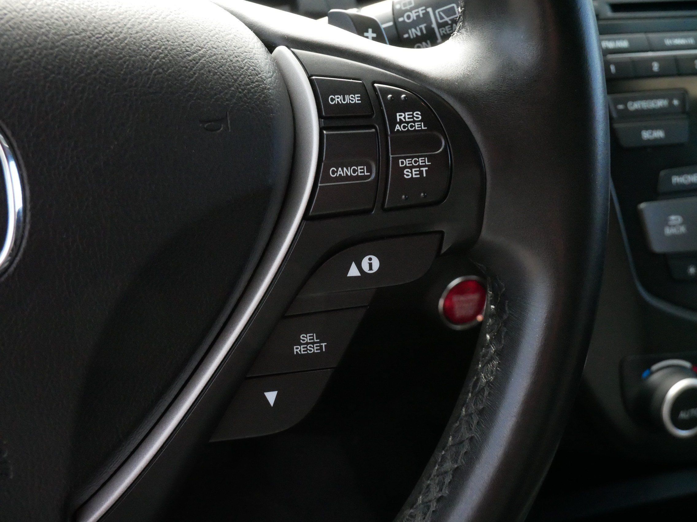 Used 2018 Acura RDX AWD image 23