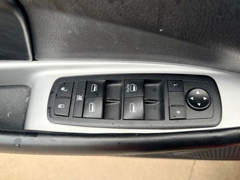 Used 2019 Dodge Journey SE w/ Blacktop Package image 15