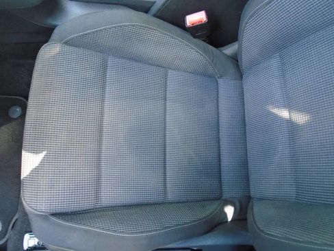 Used 2014 Volkswagen Golf 4-Door image 15