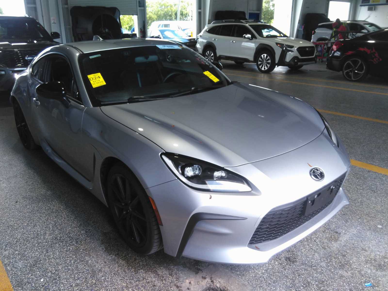 Used 2025 Toyota GR86 Premium RWD image 11