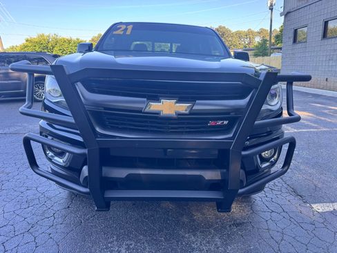 Used 2019 Chevrolet Colorado Z71 AWD/4WD image 2