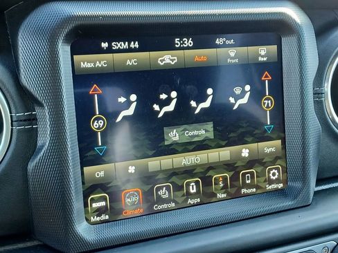 Used 2021 Jeep Gladiator 80th Anniversary AWD/4WD image 23