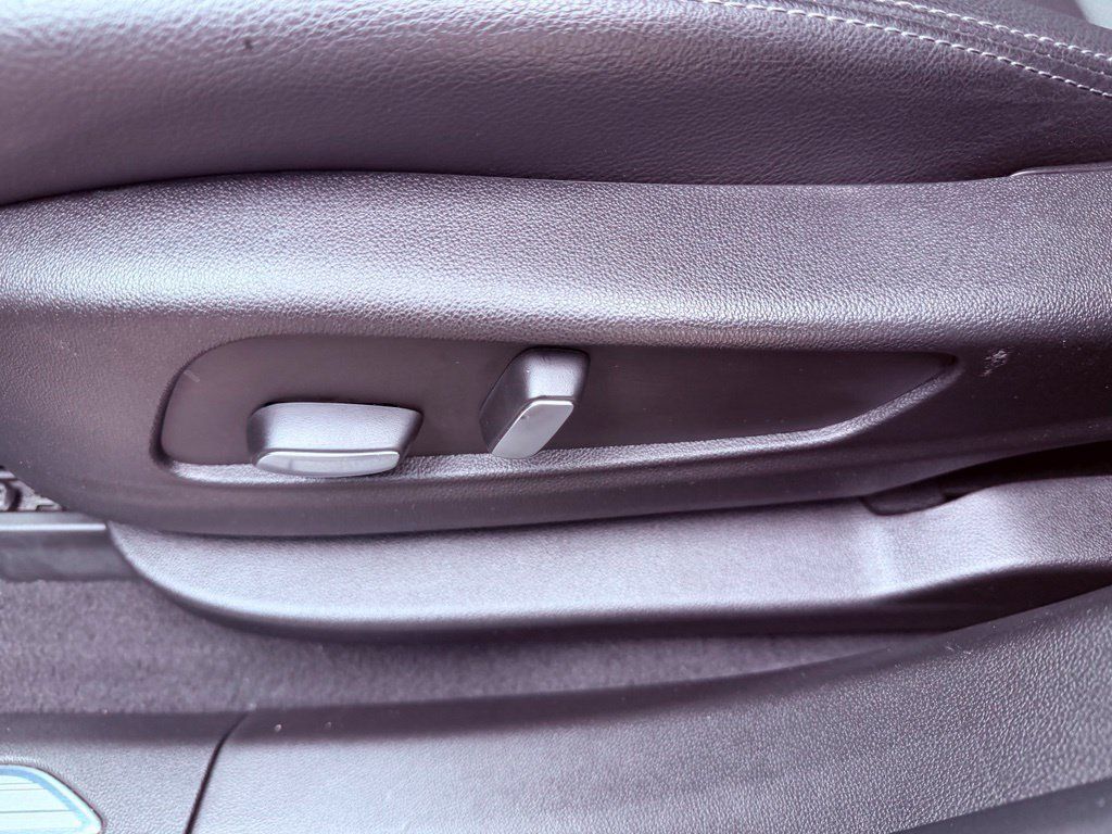 Used 2023 Cadillac XT5 Luxury FWD image 18