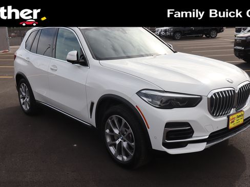 Used 2023 BMW X5 xDrive40i w/ Premium Package AWD/4WD image 1