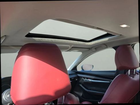 Used 2024 MAZDA MAZDA3 s image 13