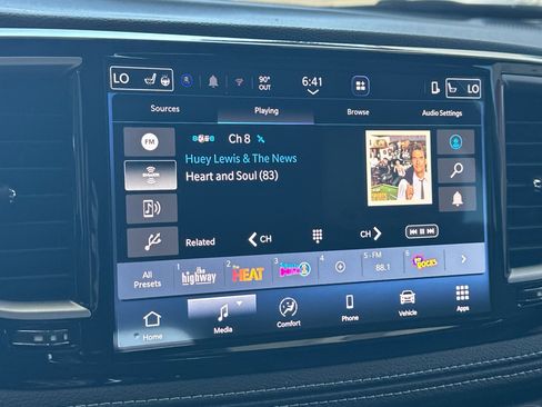 New 2027 Chrysler Pacifica Select FWD image 19