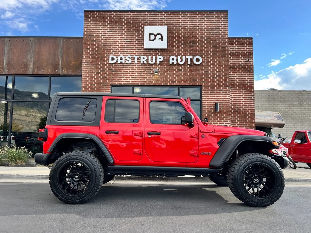 Used 2024 Jeep Wrangler Unlimited Rubicon w/ XTREMEE 35" Tire Package AWD/4WD image 7