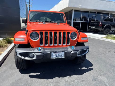 Used 2023 Jeep Wrangler Unlimited Sahara AWD/4WD image 5
