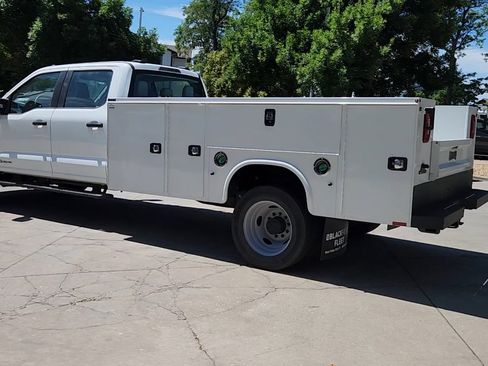 New 2025 Ford F550 4x4 Crew Cab Super Duty image 5