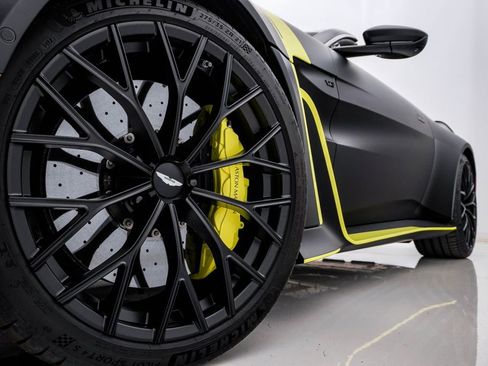 Used 2023 Aston Martin V12 Vantage Roadster image 5