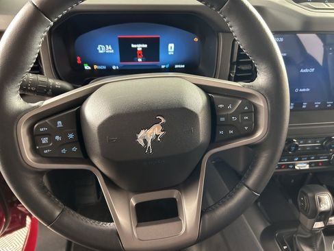 Used 2025 Ford Bronco Badlands image 13