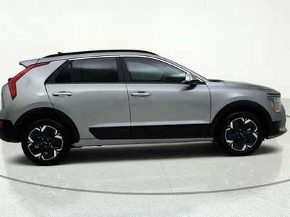 Used 2024 Kia Niro Wave w/ Wave Preserve Package