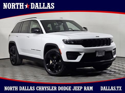 Used 2023 Jeep Grand Cherokee Altitude AWD/4WD image 1