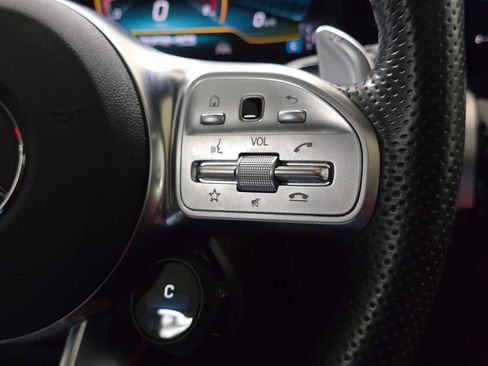 Used 2022 Mercedes-Benz GLB 35 AMG 4MATIC image 27