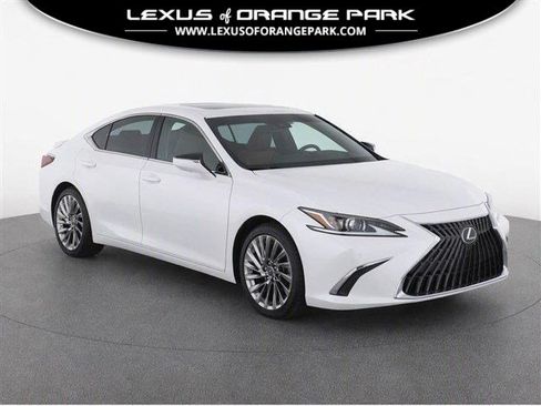 Used 2024 Lexus ES 300h w/ Technology Package FWD image 1