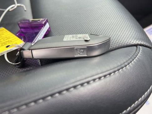 Certified 2025 Kia Telluride S image 43