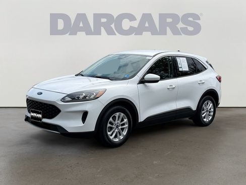 Used 2020 Ford Escape SE FWD image 2