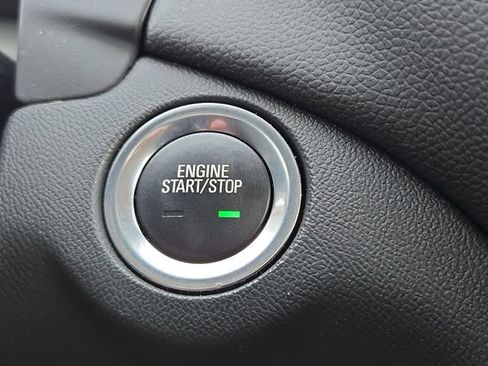 Used 2023 Chevrolet Equinox LT image 10