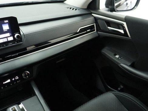 Used 2024 Mitsubishi Outlander ES FWD image 26
