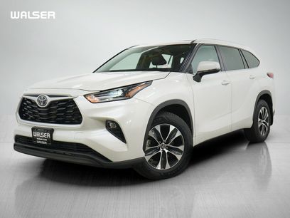 Used 2021 Toyota Highlander XLE