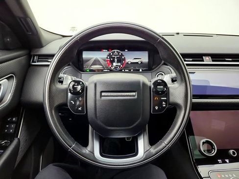 Used 2018 Land Rover Range Rover Velar R-Dynamic SE AWD/4WD image 28