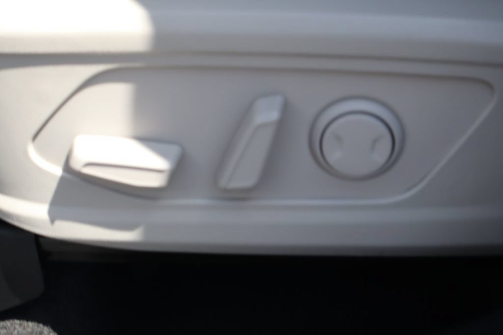 Used 2023 Kia Sorento SX FWD image 19