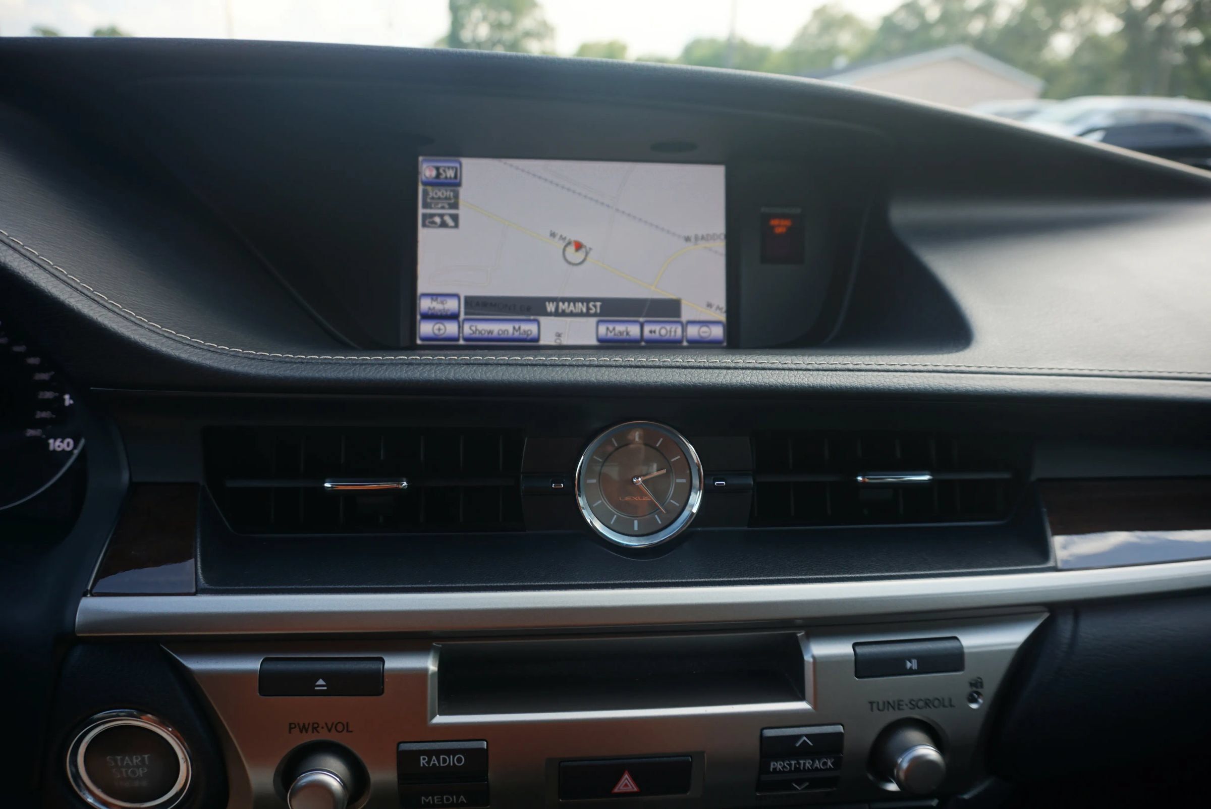 Used 2014 Lexus ES 350 w/ Luxury Package FWD image 12