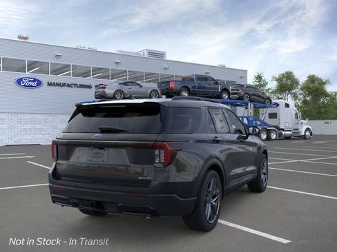 New 2026 Ford Explorer ST-Line w/ ST-Line Street Pack AWD/4WD image 8