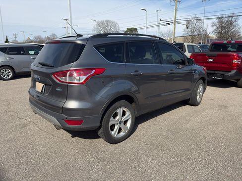 Used 2014 Ford Escape SE w/ Equipment Group 201A image 6