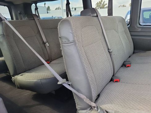 Used 2020 Chevrolet Express 3500 LS image 10