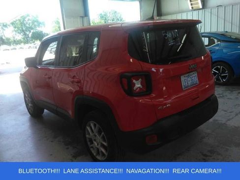 Used 2023 Jeep Renegade Latitude AWD/4WD image 2
