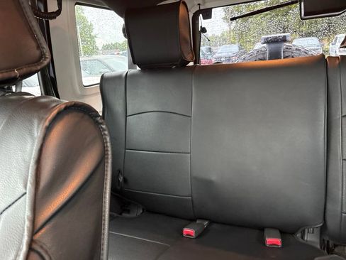 Used 2010 Jeep Wrangler Unlimited Sport AWD/4WD image 12