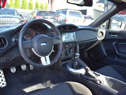 Used 2016 Subaru BRZ Premium image 3