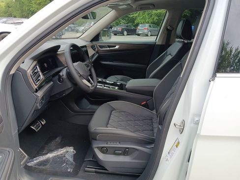 New 2026 Volkswagen Atlas SEL Premium R-Line AWD/4WD image 9