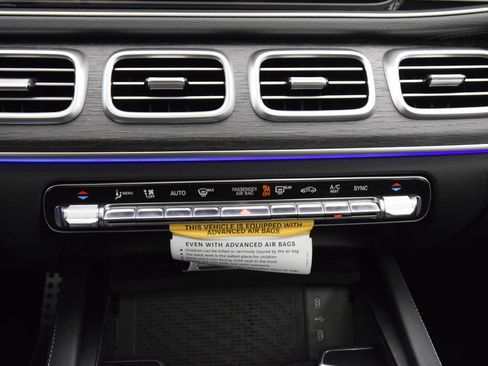 New 2026 Mercedes-Benz GLS 450 4MATIC image 29