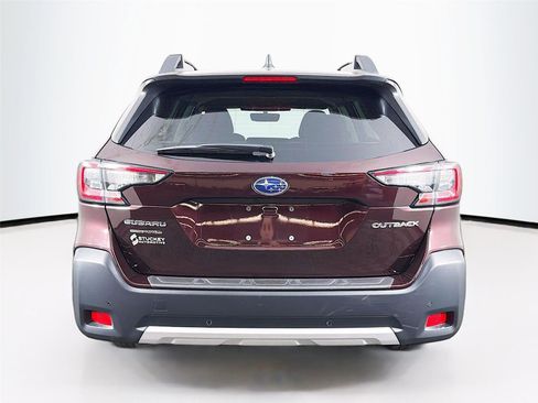 Used 2025 Subaru Outback Limited image 6