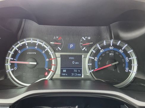 Used 2016 Toyota 4Runner SR5 AWD/4WD image 33