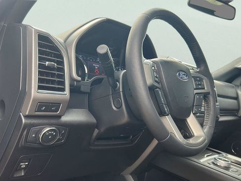 Used 2021 Ford Expedition XLT RWD image 12