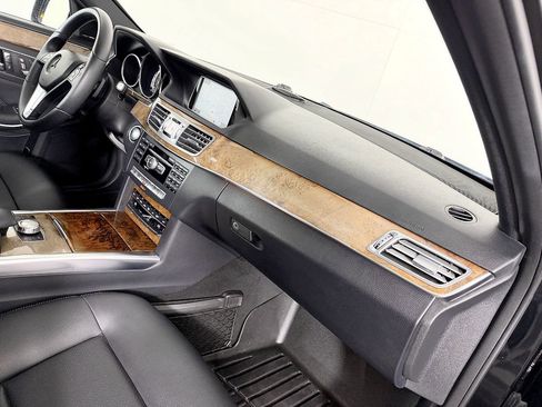 Used 2014 Mercedes-Benz E 350 Sedan image 46