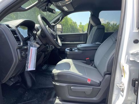 New 2026 RAM 5500 Tradesman w/ Chrome Appearance Group AWD/4WD image 25