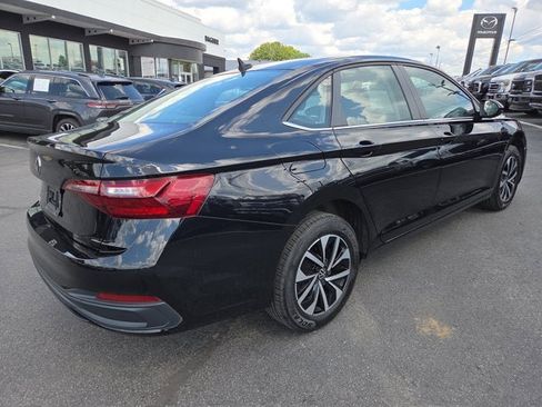 Used 2022 Volkswagen Jetta S image 5