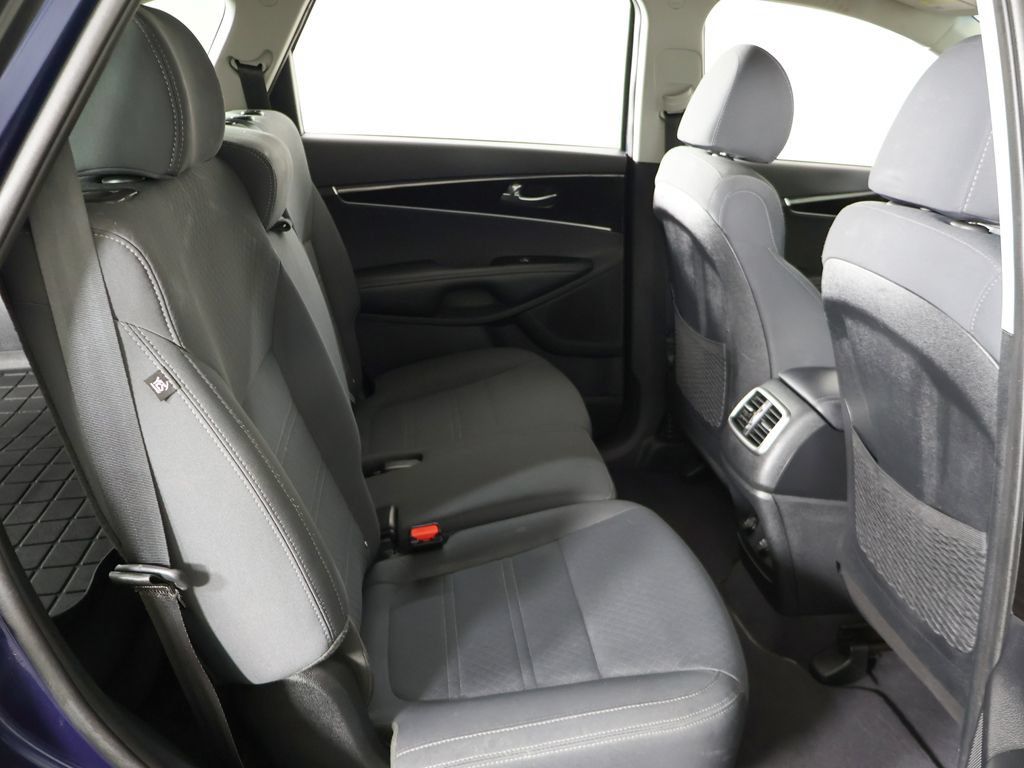 Used 2019 Kia Sorento AWD w/ LX Convenience Package image 33