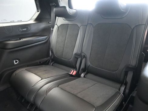 New 2025 Jeep Grand Cherokee L Altitude image 18