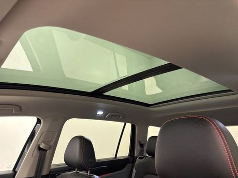 Used 2025 Volkswagen Atlas Peak Edition SE image 11