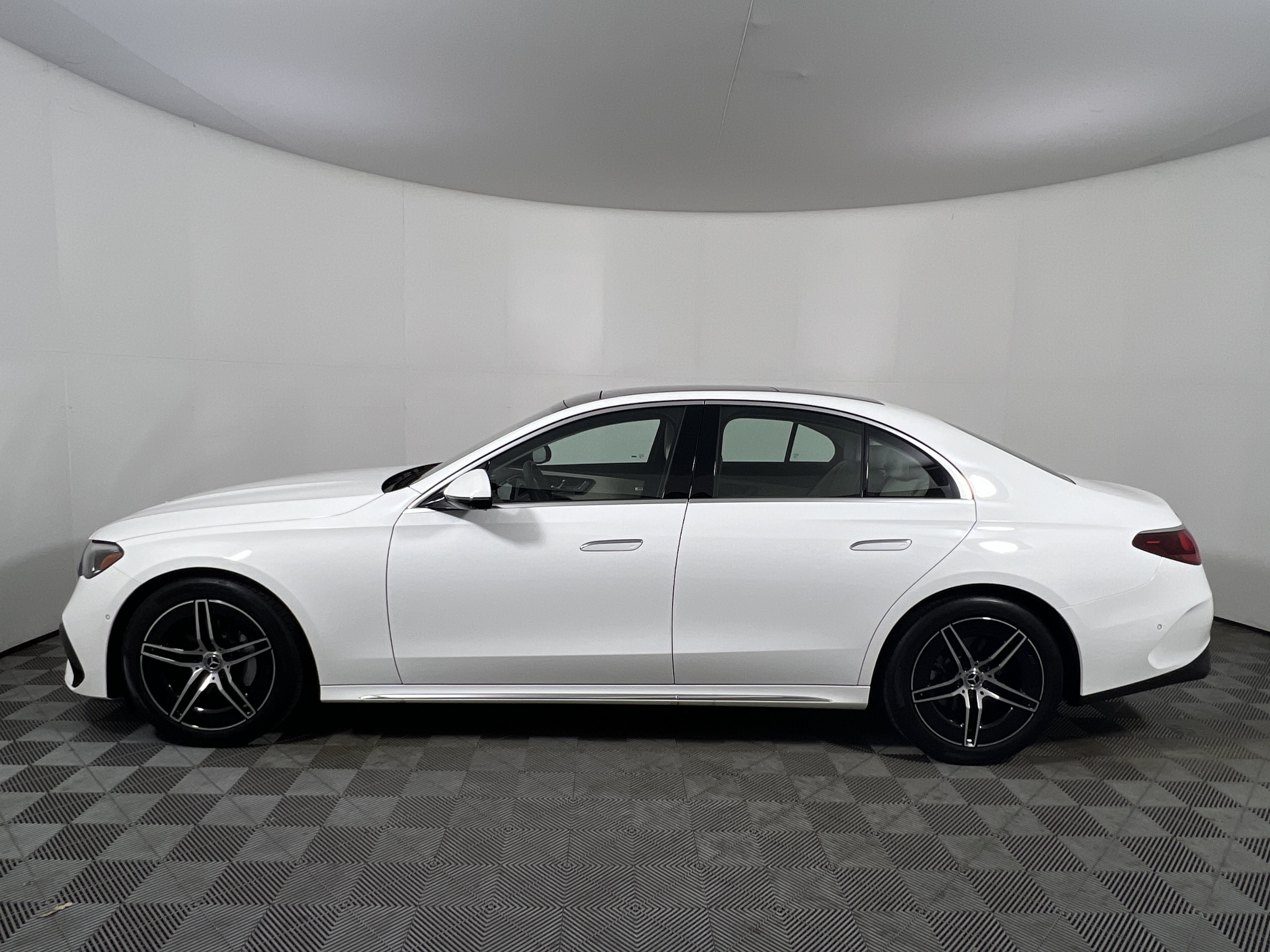 Certified 2026 Mercedes-Benz E 350 4MATIC Sedan image 2